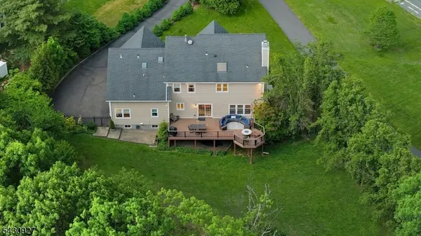 50 Scheurman Ter, Green Brook Twp., NJ 07059