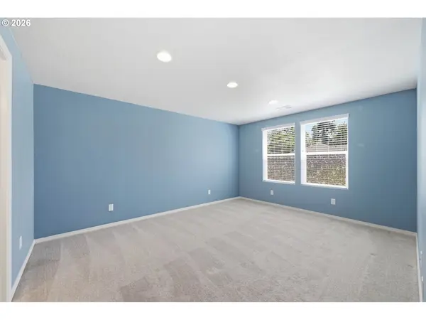 5290 SQUIRREL ST, Springfield, OR 97478