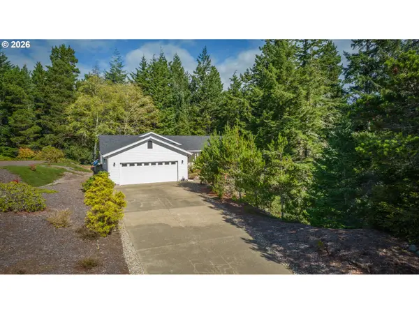 2193 13TH ST, Florence, OR 97439