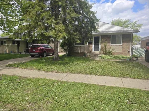 19405 Opal ST, Clinton Twp, MI 48035