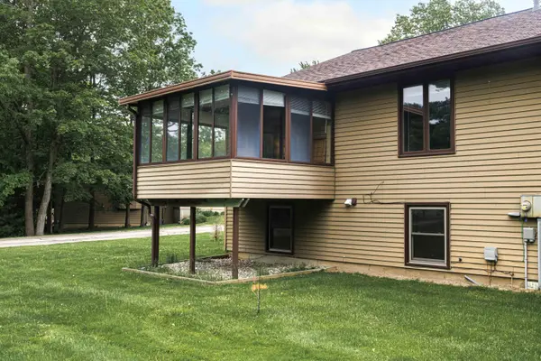 11279 Whispering Creek DR, Allendale Twp, MI 49401