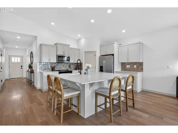 1402 W 19TH CIR, La Center, WA 98629