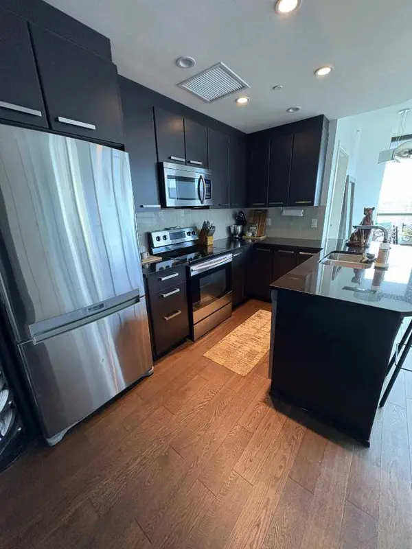 225 11 AVE SE #2010, Calgary, AB T2G 0G3
