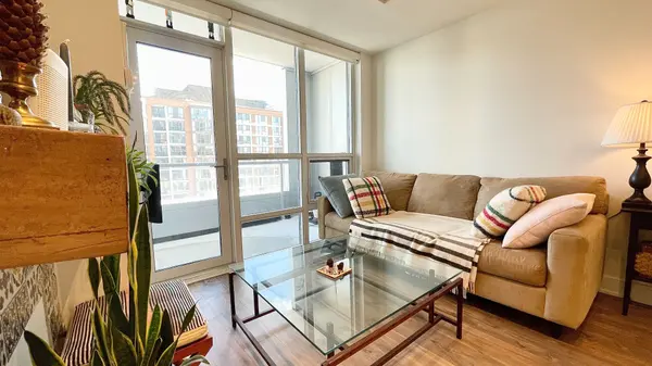 38 Cameron ST #610, Toronto C01, ON M5T 0C3