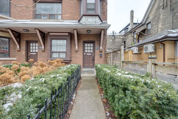77 Isabella ST #Upper, Toronto C08, ON M4Y 1N7