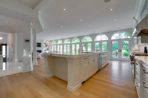 27 Teddington Park AVE, Toronto C04, ON M4N 2C4