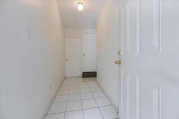 85 Linsmore CRES, Toronto E03, ON M4J 4K2