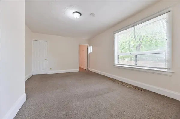 85 Linsmore CRES, Toronto E03, ON M4J 4K2