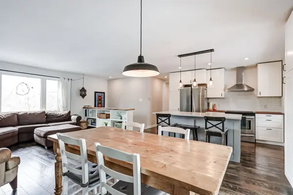 59 Thomas Shepperd DR, East Gwillimbury, ON L9N 1C4