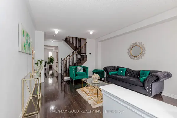 39 Chesterwood CRES, Brampton, ON L6Y 0Z4