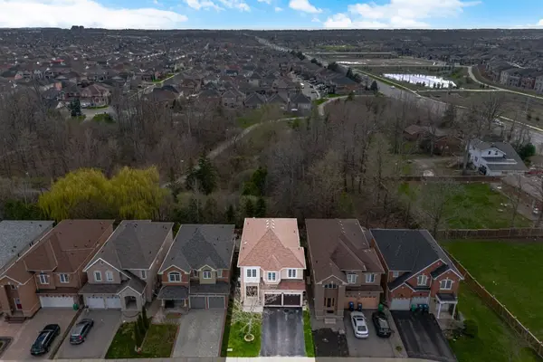 62 SIR JACOBS CRES, Brampton, ON L7A 3V2