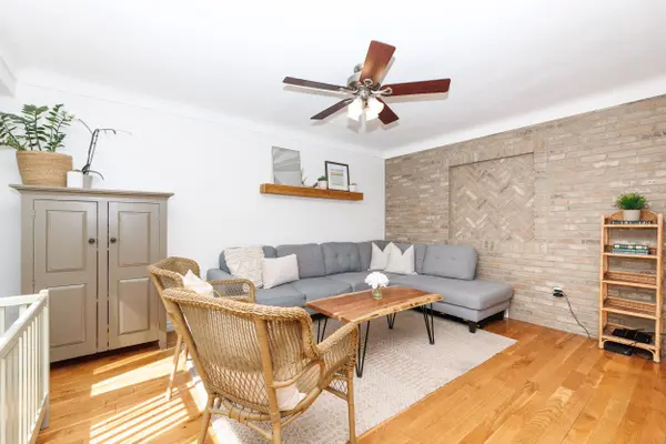 92 Royal Oak DR, Welland, ON L3C 5V9