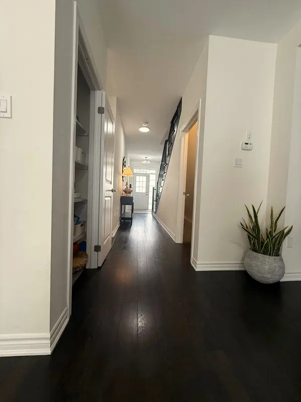 305 GARNER RD W #117, Hamilton, ON L9G 3K9