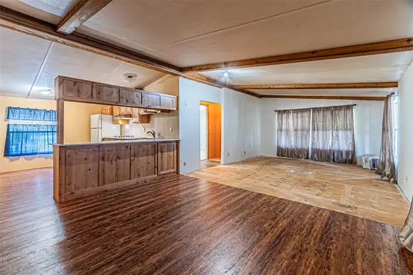 3007 Tanglewood Drive, Granbury, TX 76048