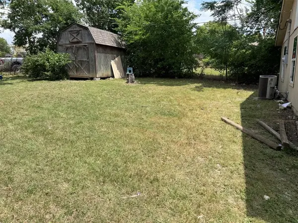 5332 Kilpatrick Avenue, Fort Worth, TX 76107
