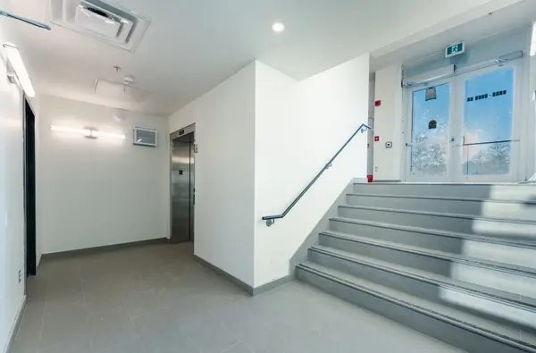 1637 BANK ST #101, Hunt Club - South Keys And Area, ON K1V 7Y9