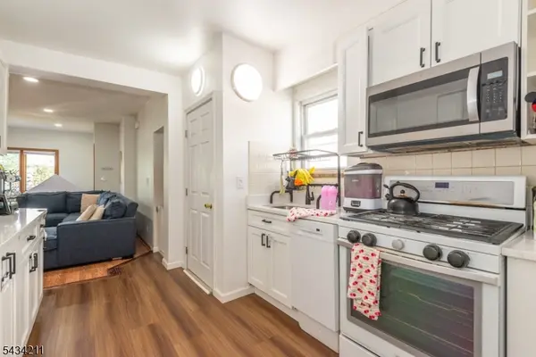 344 Valley Brook Ave, Lyndhurst Twp., NJ 07071