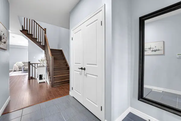 4 Cutts CRES, Hamilton, ON L0R 1C0
