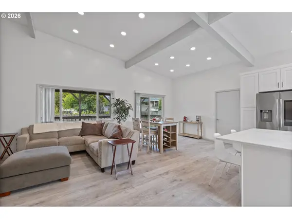 1021 NE 195TH AVE, Portland, OR 97230