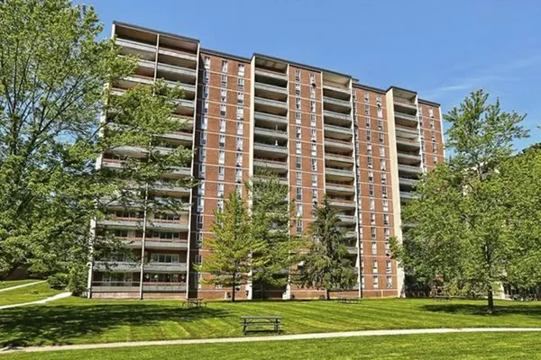1968 Main ST W #1108, Hamilton, ON L8S 1J7