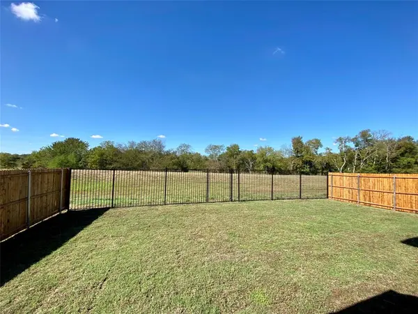 310 Devonshire Drive, Greenville, TX 75401