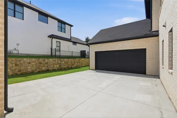145 Sawgrass Drive, Heath, TX 75032