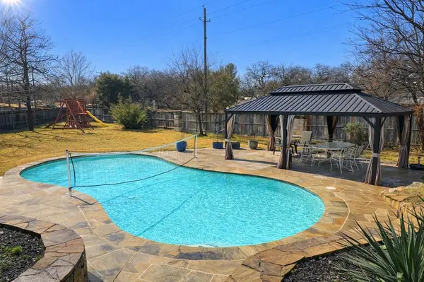9763 Rock Dove Circle, Fort Worth, TX 76244