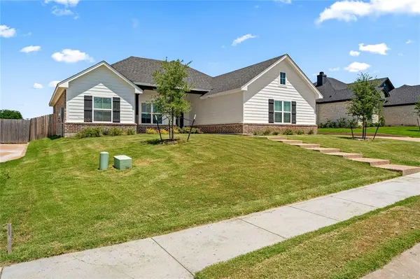 10117 Castleberry Lane, Waco, TX 76712