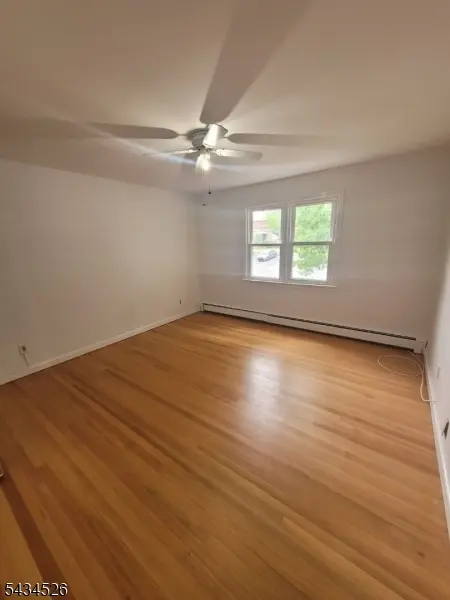 360 New York Ave, Lyndhurst Twp., NJ 07071