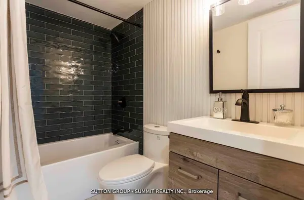12 Douro ST #421, Toronto C01, ON M6K 0A1