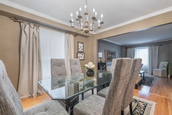 69 Parkside DR, Brampton, ON L6Y 3A1