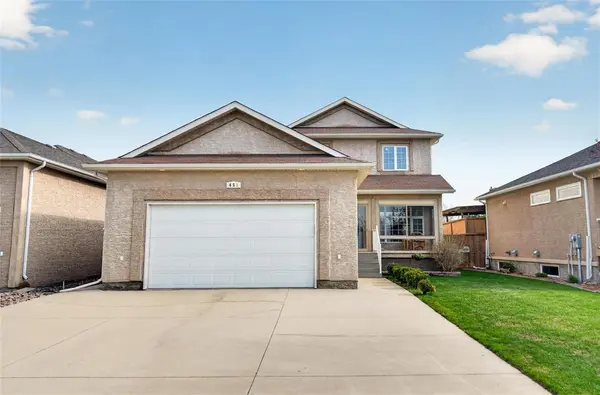 453 Rosybloom LN, Ile Des Chenes, MB R0A 0T1
