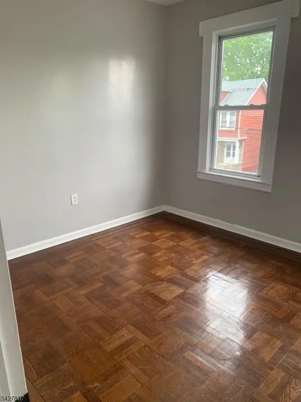 298 Clinton Pl, Newark City, NJ 07112