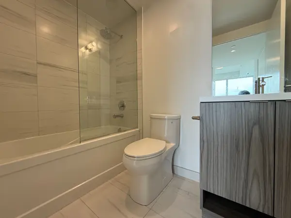 55 Cooper ST #7509, Toronto C08, ON M5E 0G1