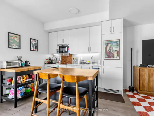 297 College ST #1503, Toronto C01, ON M5T 0C2
