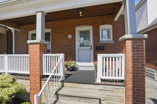 43 Cameron AVE N, Hamilton, ON L8H 4Y9