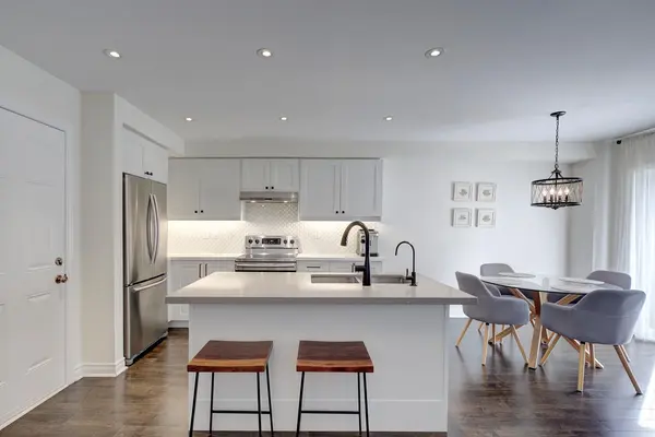 32 Black Maple CRES, Vaughan, ON L6A 0P6