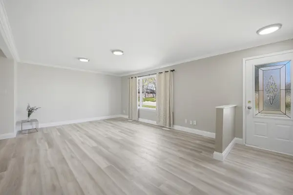 497 Phillip Murray AVE, Oshawa, ON L1J 1H7
