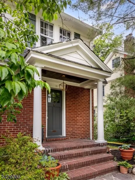15 Bowdoin St, Maplewood Twp., NJ 07040