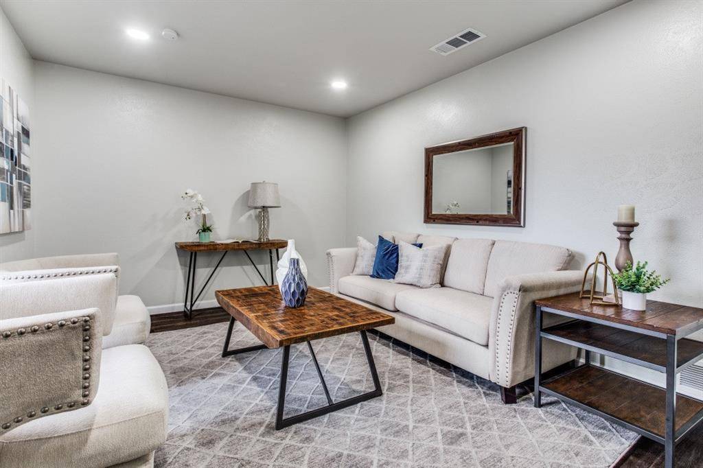 4013 Burkett Drive, Benbrook, TX 76116
