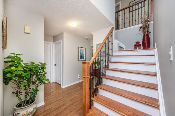 194 Lisa Marie DR, Orangeville, ON L9W 4P7