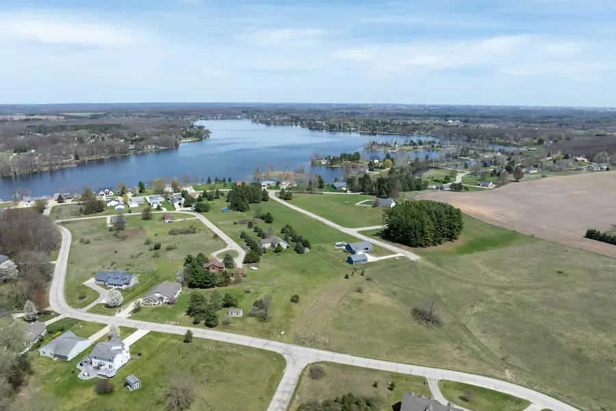 937-939-941 Brinton RD, Broomfield Twp, MI 48893