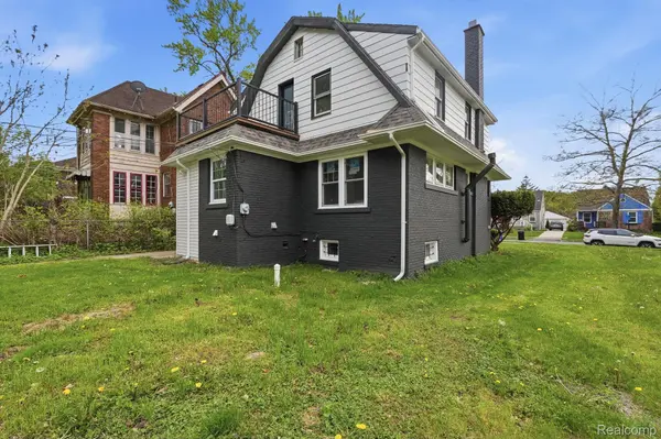 388 Lakewood ST, Detroit, MI 48215