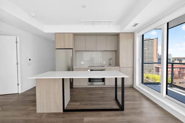 130 River ST #1102, Toronto C08, ON M5A 0R8