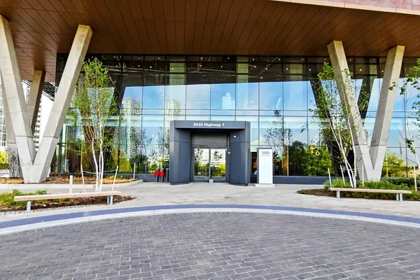 2920 Highway 7 RD E #3206, Vaughan, ON L4K 0P4