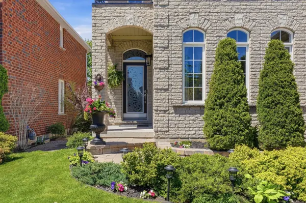 115 Sandringham DR, Barrie, ON L4N 0Y9