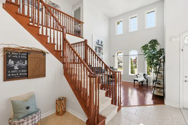 115 Sandringham DR, Barrie, ON L4N 0Y9