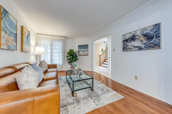 3390 Chartrand CRES, Mississauga, ON L5L 4C4