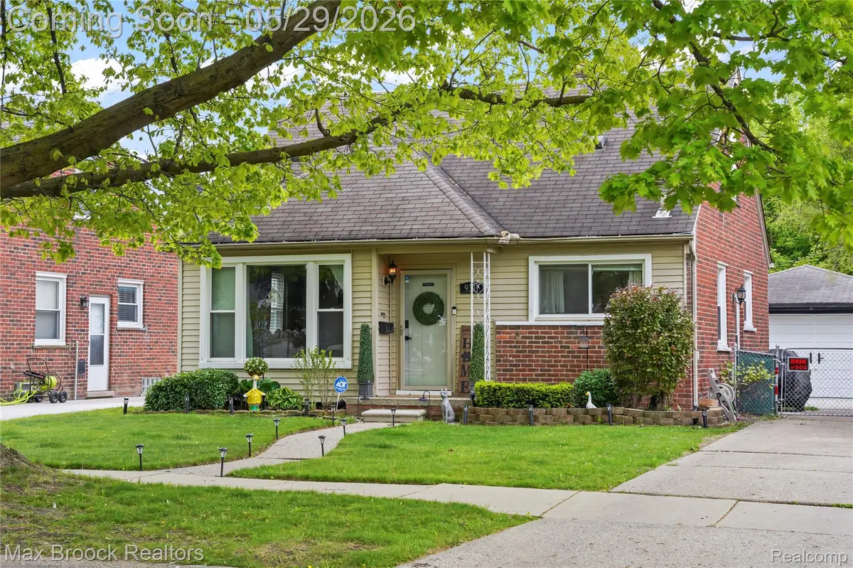 9301 Dixie, Redford Charter Township, MI 48239