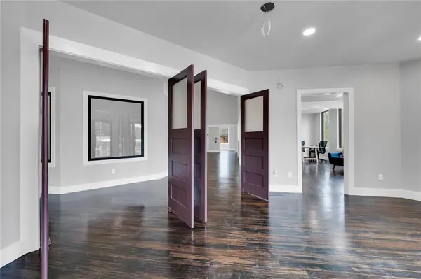 501 W Avenue F #206, Midlothian, TX 76065